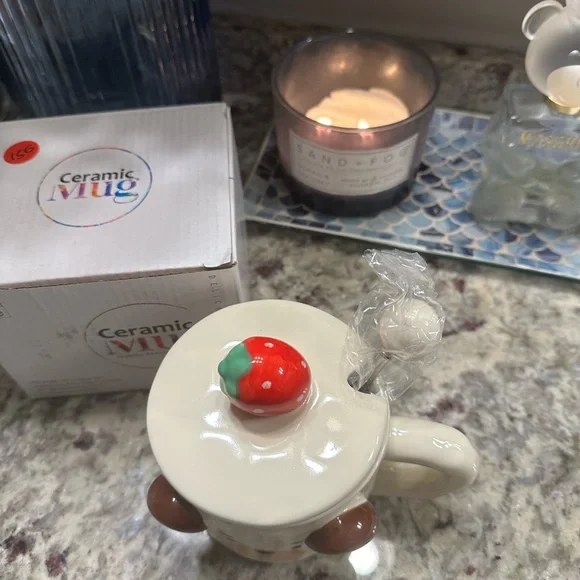 Bear Korean Ceramic Mug with Strawberry Lid & Spoon - Picture 4 of 8